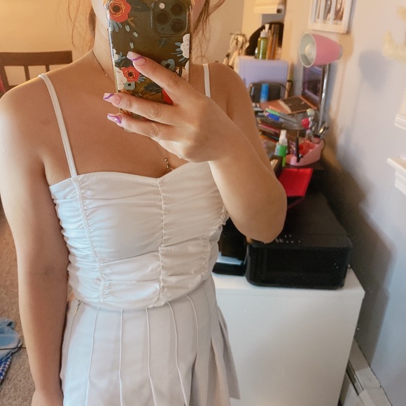 H & M cropped white draped top - Picture 3 of 5